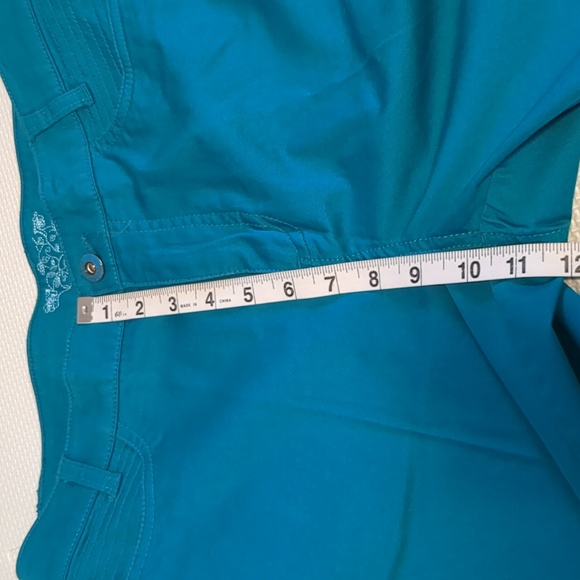 FDJ French Dressing Women's Turquoise Shorts - 8 - Picture 6 of 7